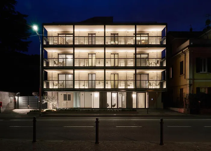 Aparthotel La Perla By Sedar Côme